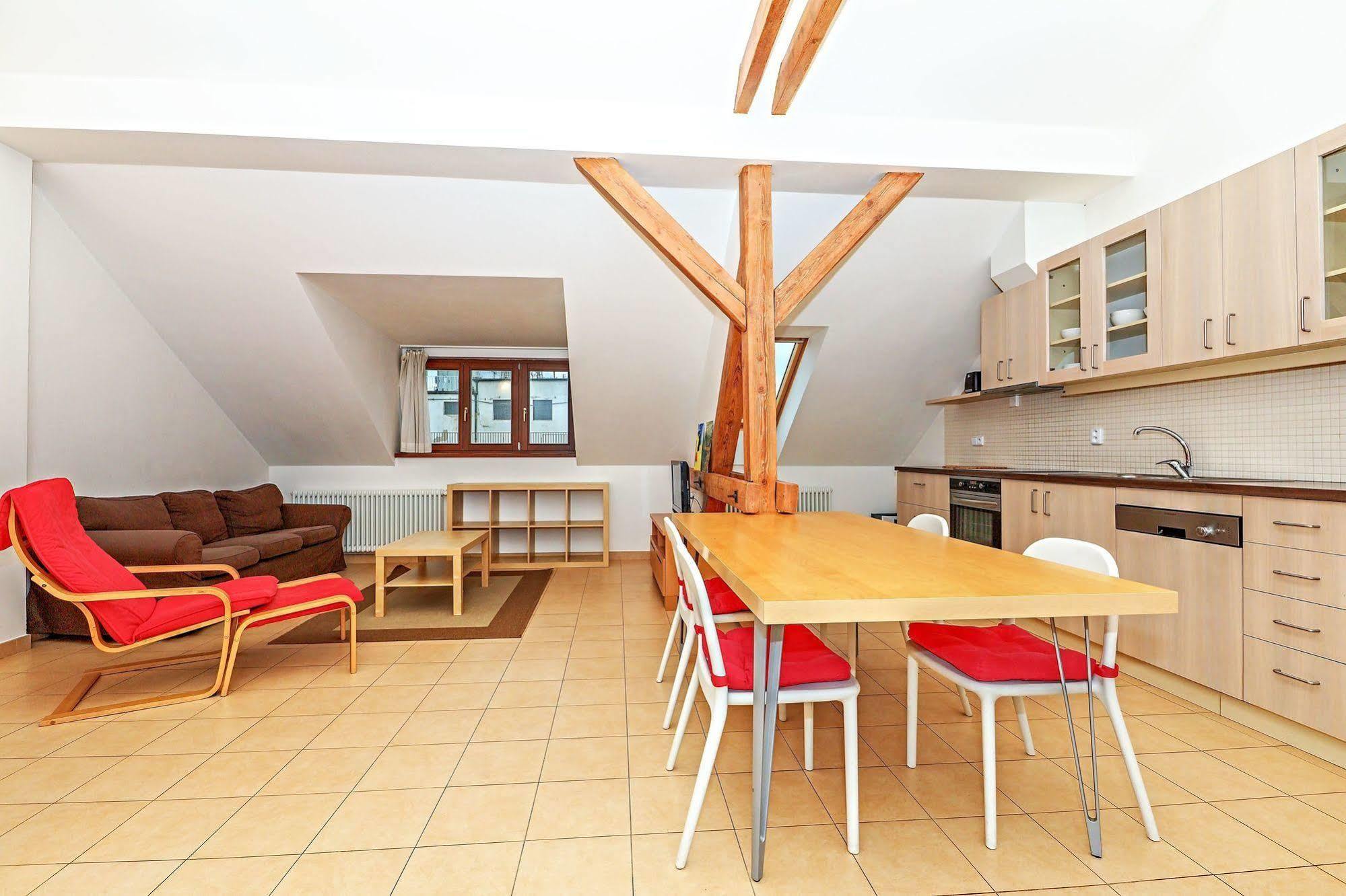 Ginosi Elema Apartel Prag Exterior foto