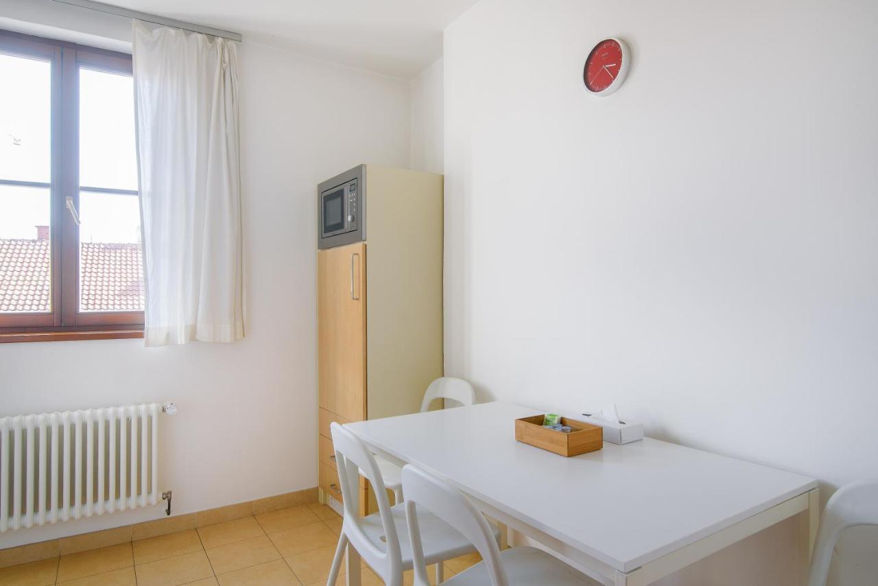 Ginosi Elema Apartel Prag Exterior foto