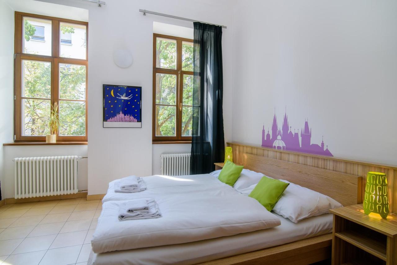 Ginosi Elema Apartel Prag Exterior foto